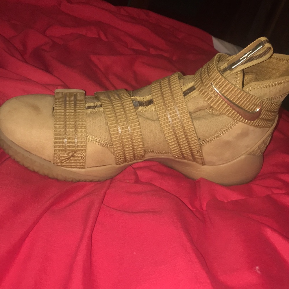 Nike LeBron Soldier 11 SFG Wheats. Size 8.5